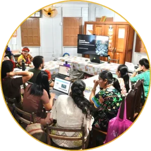 Presentation of the Voices of Puyanawa Ancestry project in a classroom